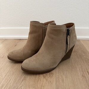 Time and True Memory Foam Tan Suede Ankle Boots, Size 9